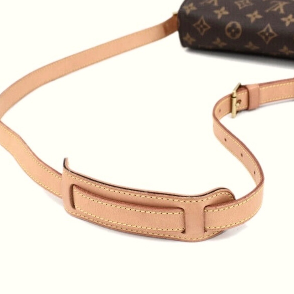 Louis Vuitton Saint Cloud MM Crossbody - Picture 8 of 13
